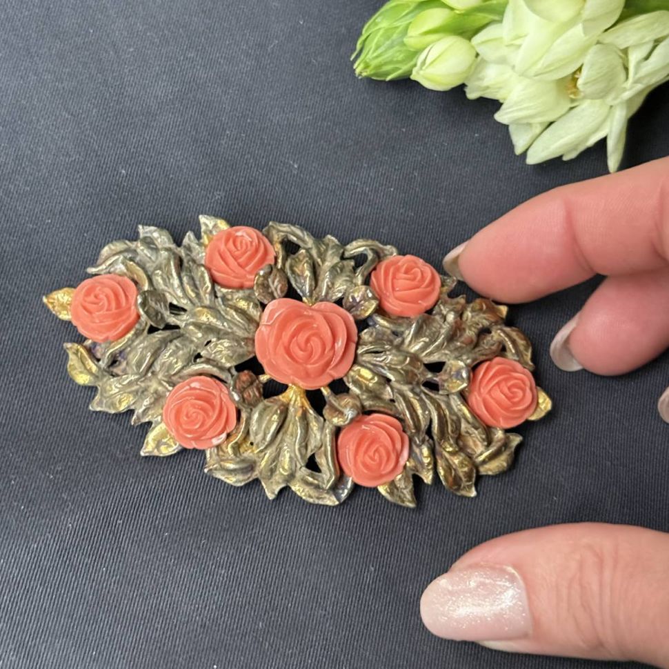 Брошь Розы 9 см латунь коралл