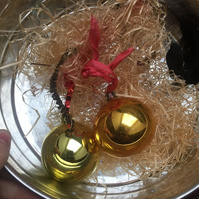 Набор из 2 шаров стеклянных золотых