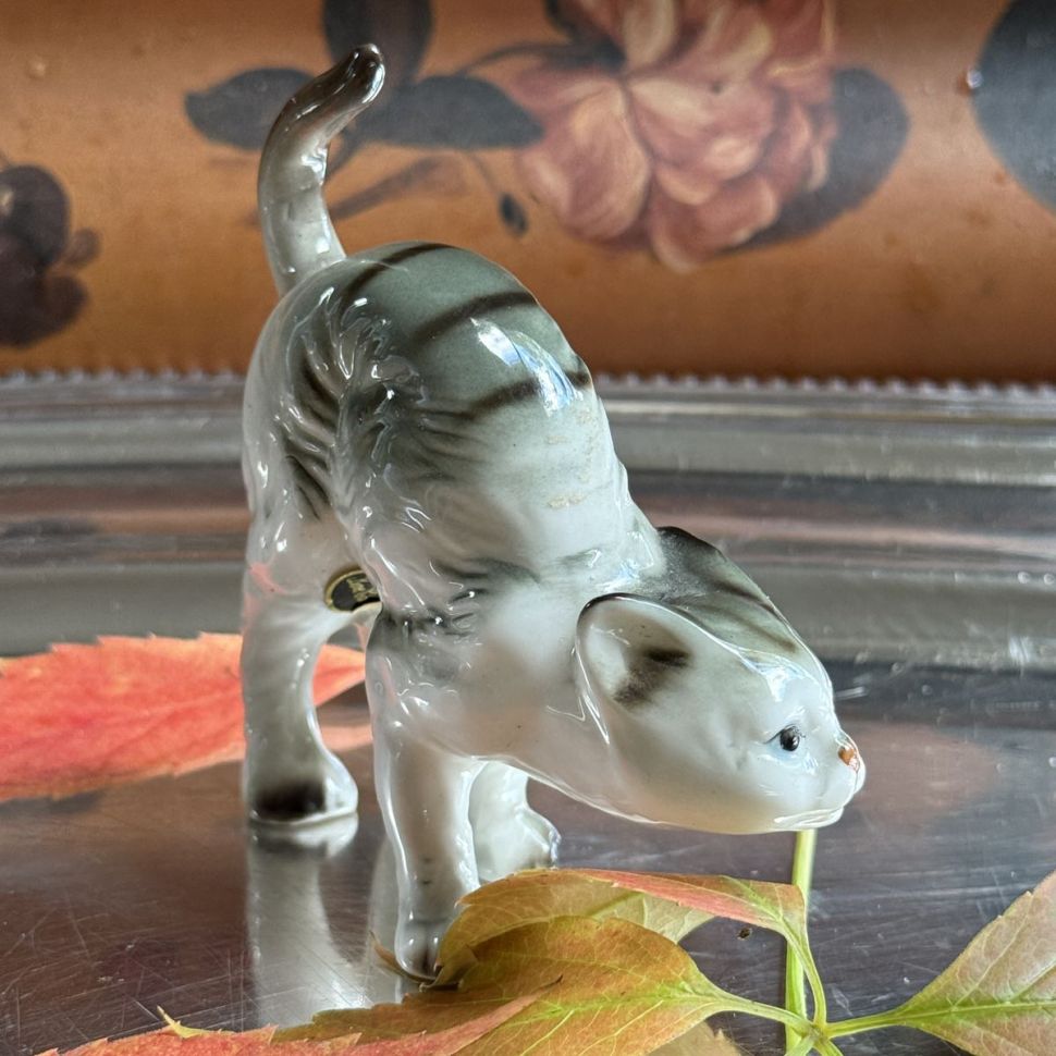 Статуэтка Серый Кот 10 см фарфор Франция