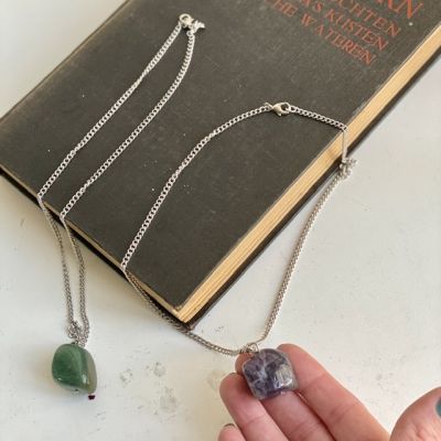 Подвеска камень натуральный фиолетовый