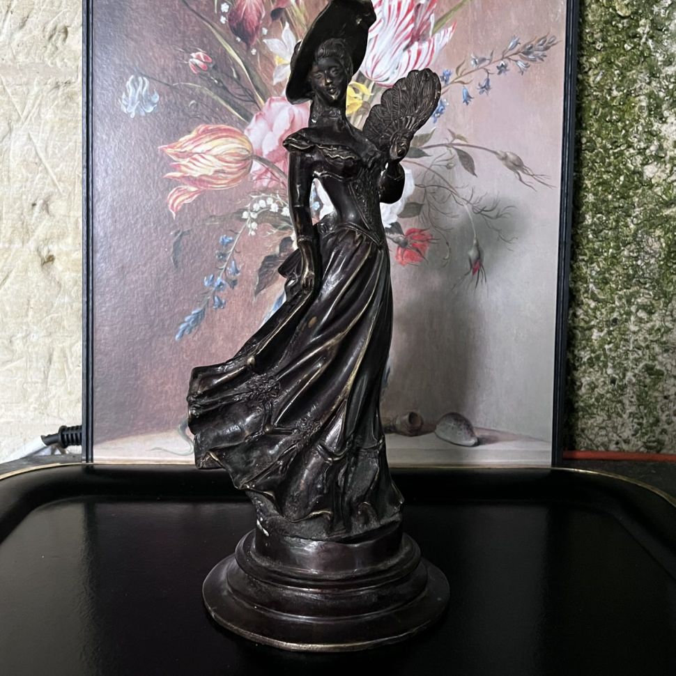 Статуэтка скульптура Девушка с веером 33 см регюль Франция 