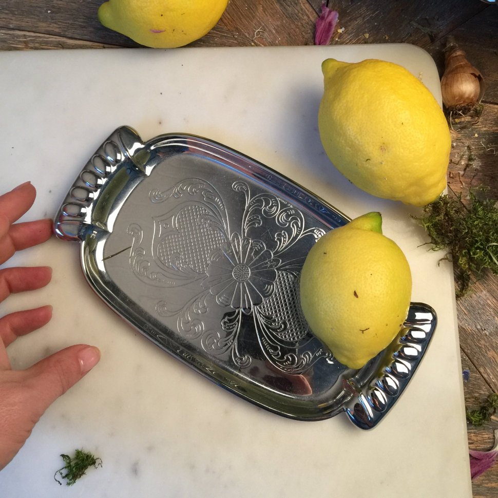 Блюдо с ручками Цветок