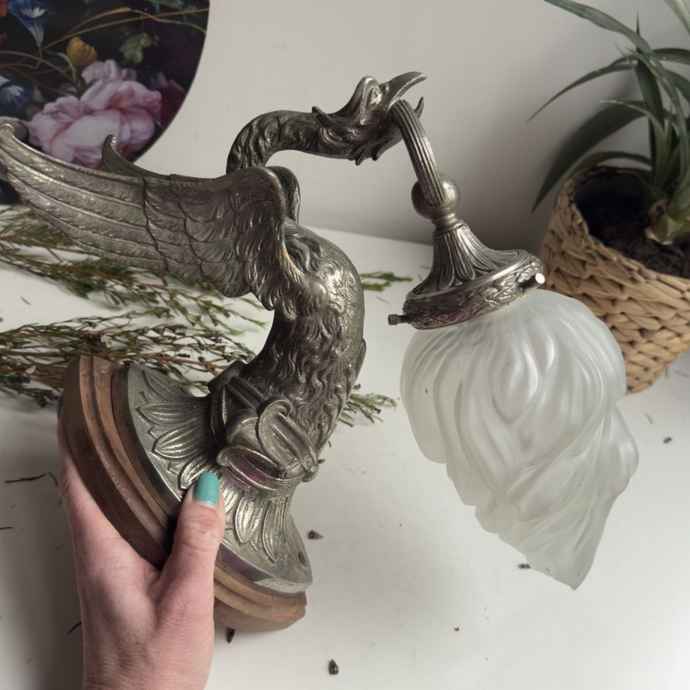 Лампа настенная Грифон 28 см стекло мельхиор Франция