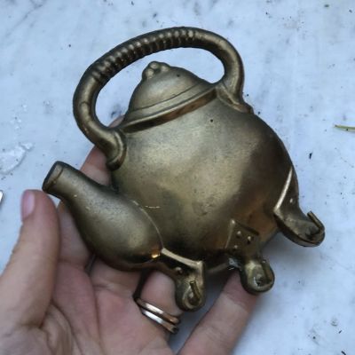 Вешалка с тремя крючками в виде чайника, латунь