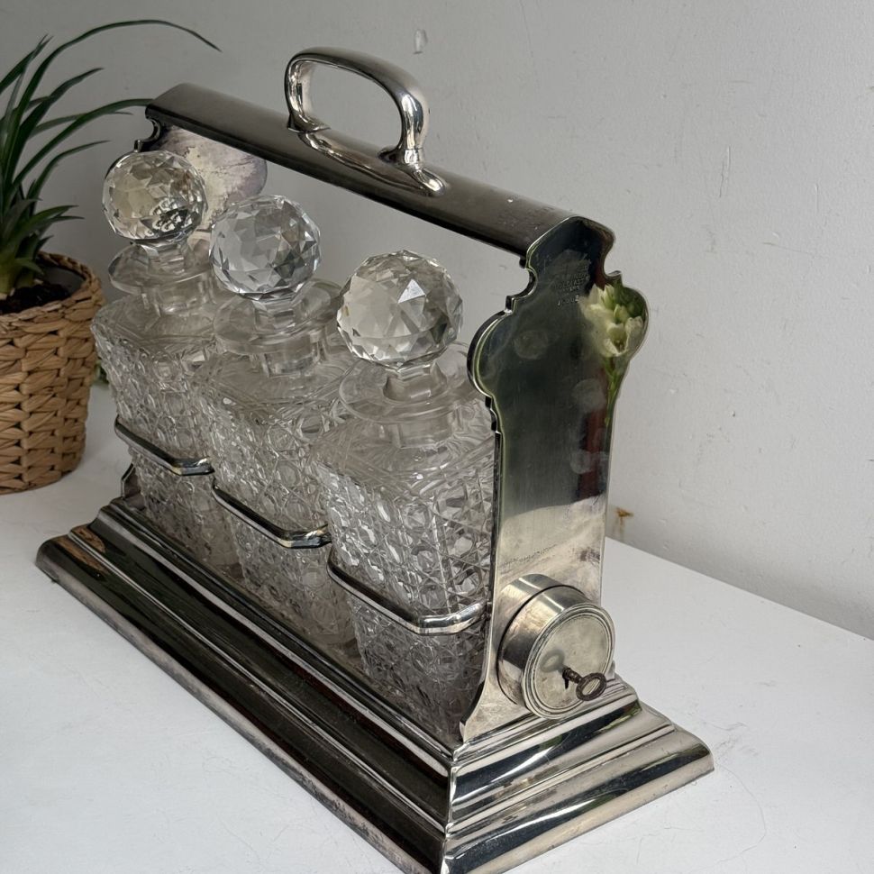 Бар Тантал Sheffield Walker & Hall 19 век хрусталь серебрение