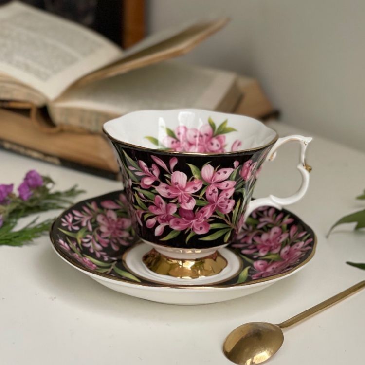 Чайная пара черный Royal Albert Provincial Flowers Fireweed 200 мл Англия