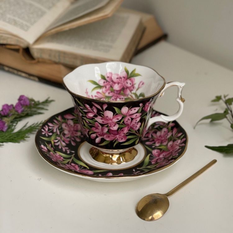 Чайная пара черный Royal Albert Provincial Flowers Fireweed 200 мл Англия