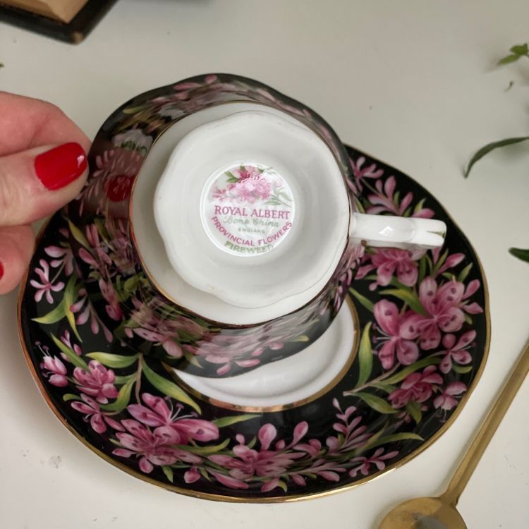 Чайная пара черный Royal Albert Provincial Flowers Fireweed 200 мл Англия