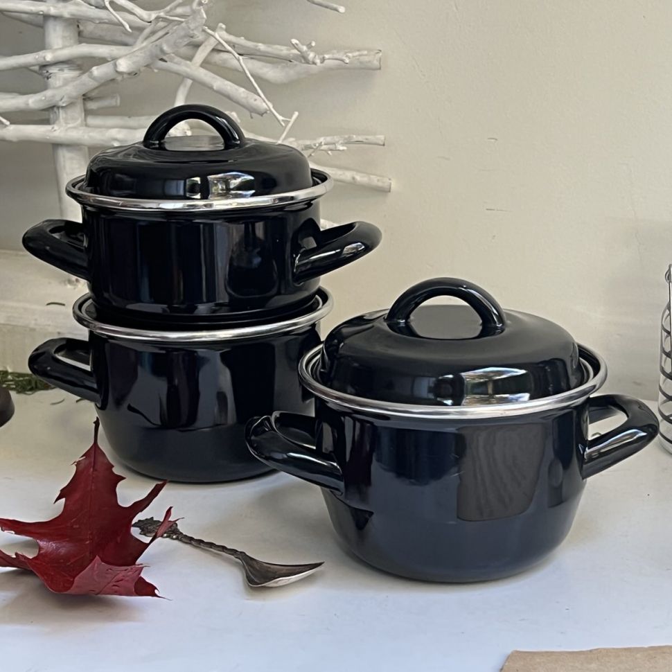 Кастрюля 0,9 л эмалированная