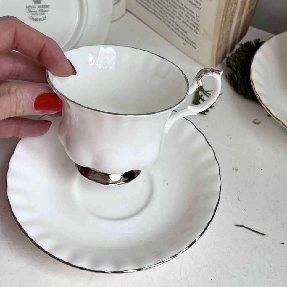 Чайная пара Royal Albert Chantilly 200 мл Англия 