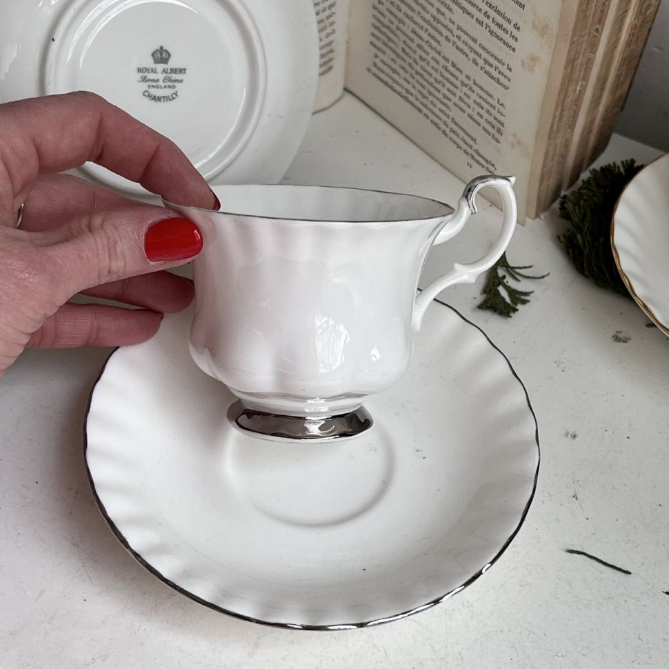 Чайная пара Royal Albert Chantilly 200 мл Англия 