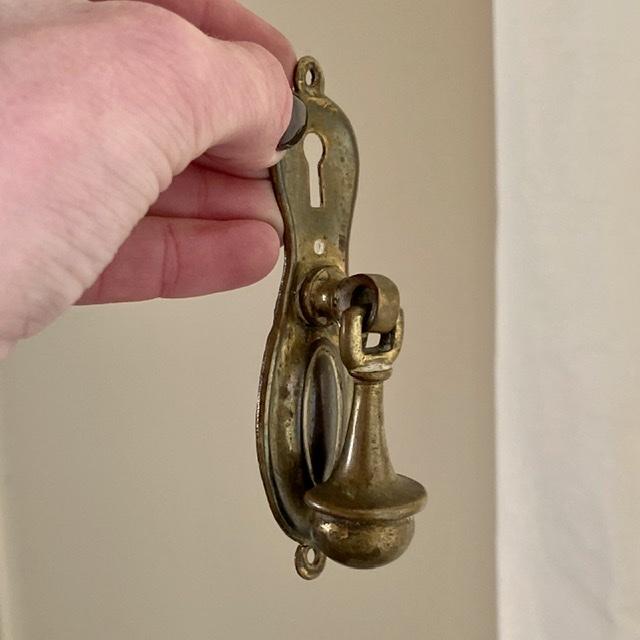 Дверная ручка с поворачиваемой ручкой  латунь 