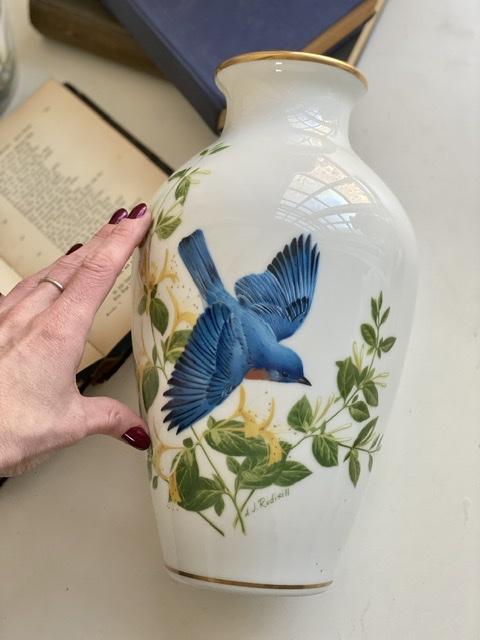 Ваза Franklin Mint 1985 The Bluebirds of summer