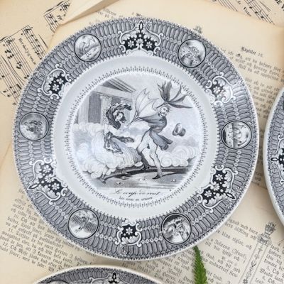 Тарелка Gien Les Jours de Guignon Порыв ветра 20 см Франция 