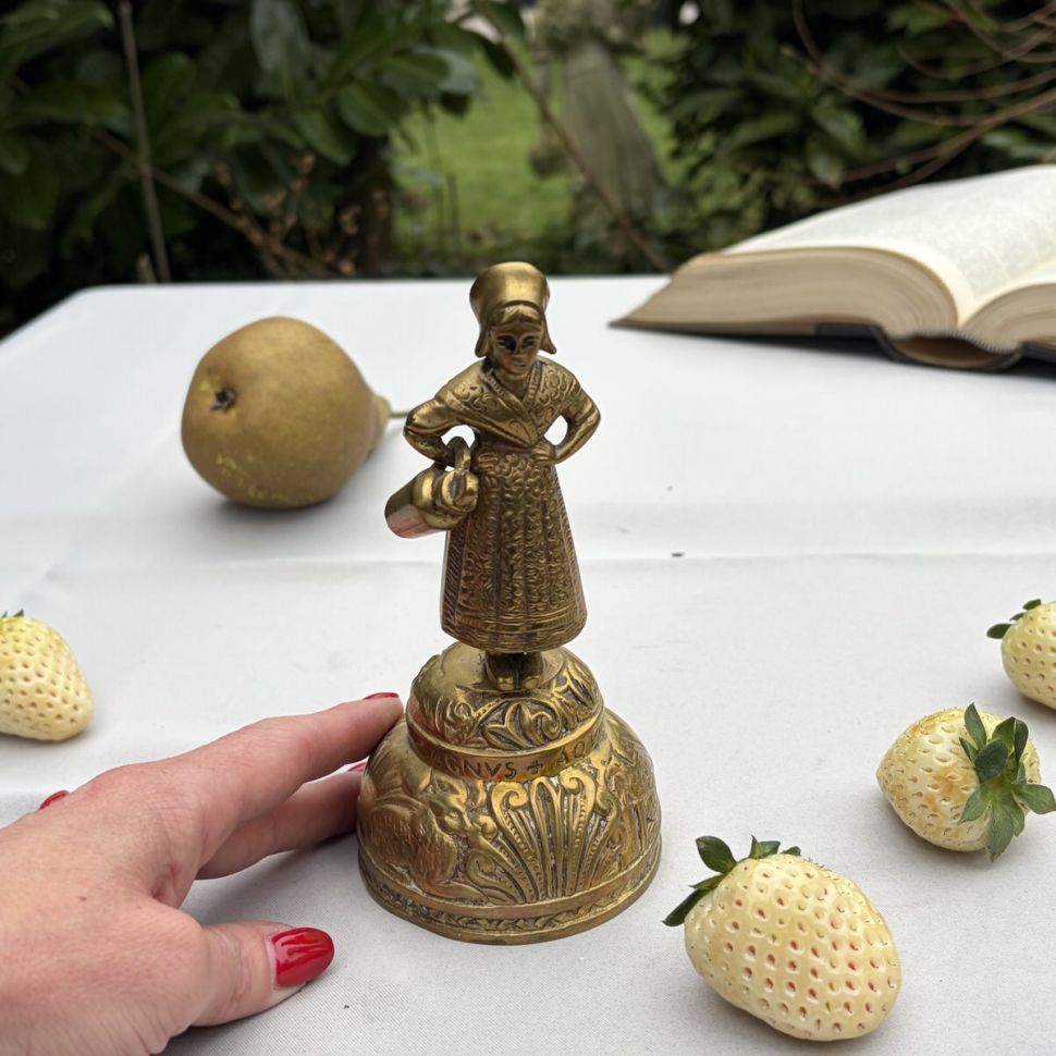 Колокольчик вызывной Sanctus Bell Lady 16 см бронза Бельгия