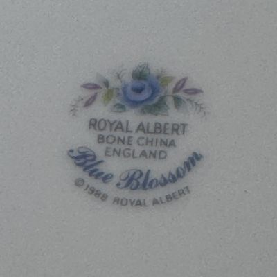 Тарелка Royal Albert Blue Blossom 27 см Англия