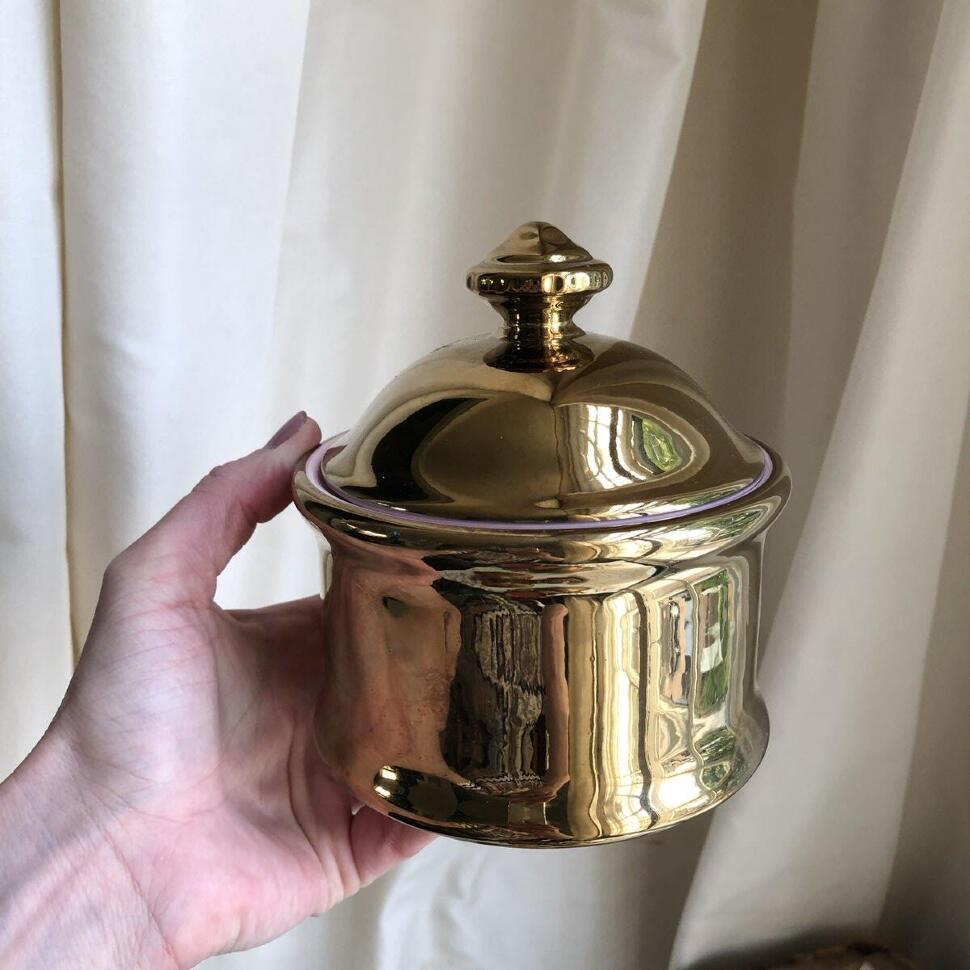 Банка розовый фарфор с золочением Нидерланды