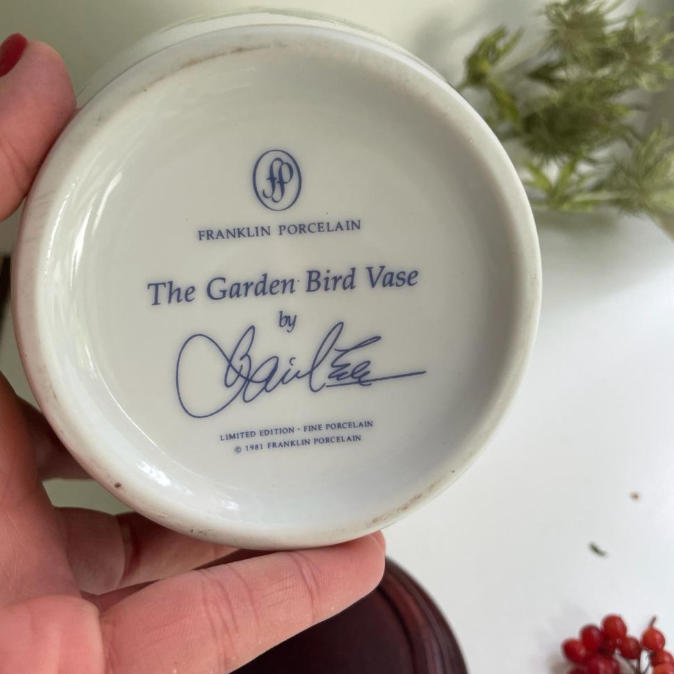 Ваза Franklin Mint 1981 The Garden Bird Колибри