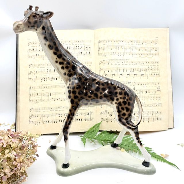 Статуэтка Жираф 35 см фарфор 