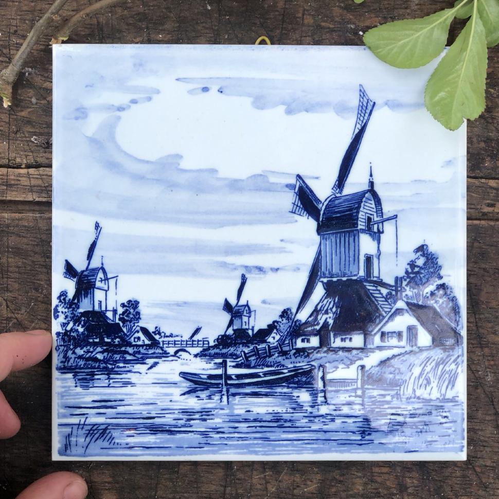 Плитка 16 см с подвесом Мельница на озере Delft Голландия