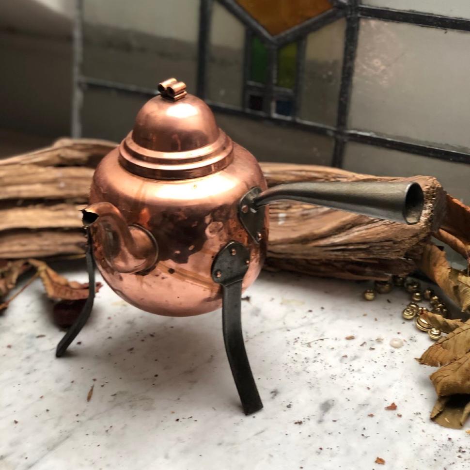 Чайник на ножках с ручкой 1 л медь