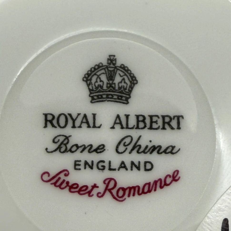 Кофейная пара Royal Albert Sweet Romance 150 мл Англия 