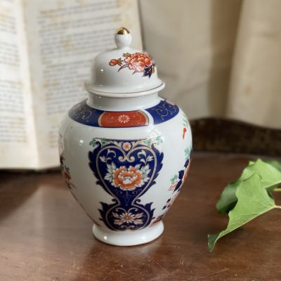 Ваза с крышкой 16 см фарфор (без клейма)