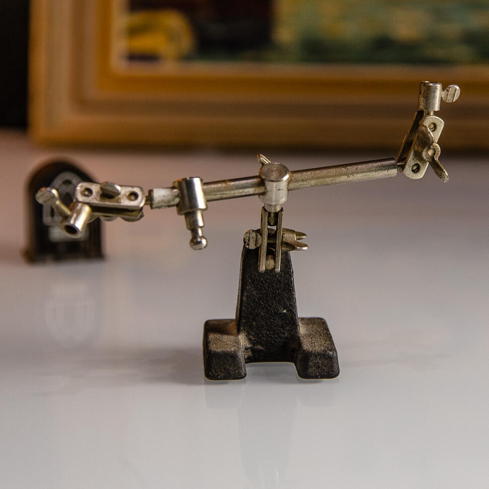 Прибор для ювелира для лупы металл чугун