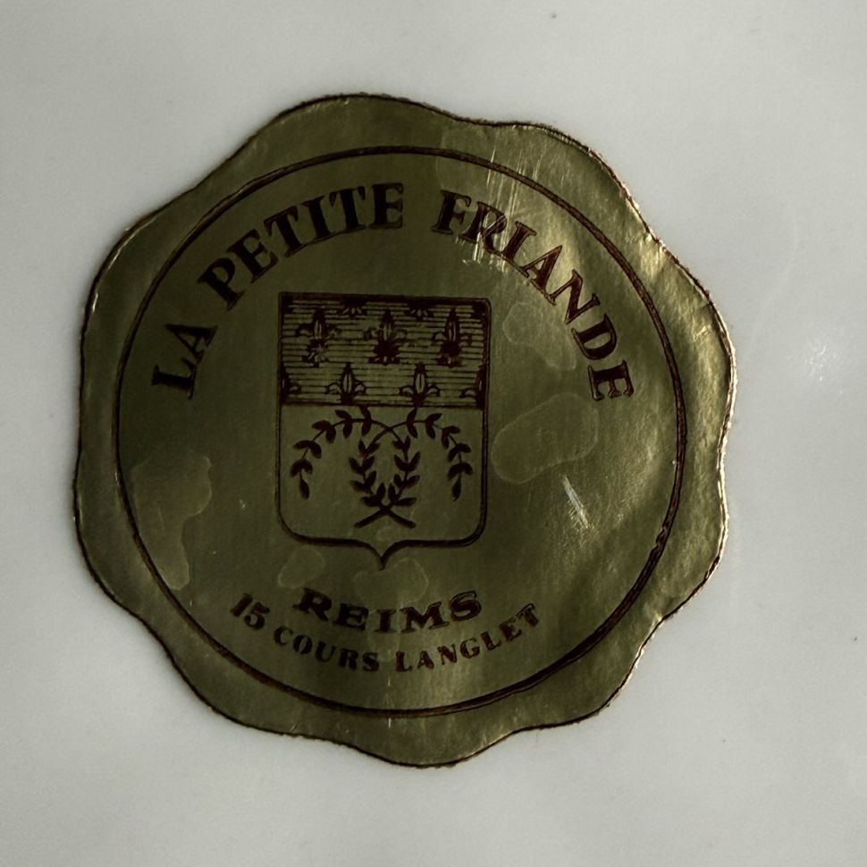 Шкатулка Вензель 12 см фарфор Франция