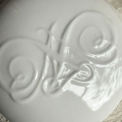 Шкатулка Вензель 12 см фарфор Франция