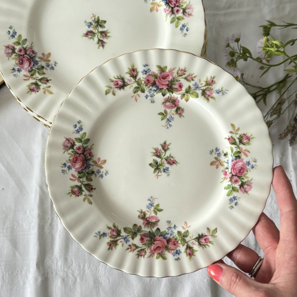 Тарелка Royal Albert Moss Rose 21 см Англия 1960-1970 гг.  