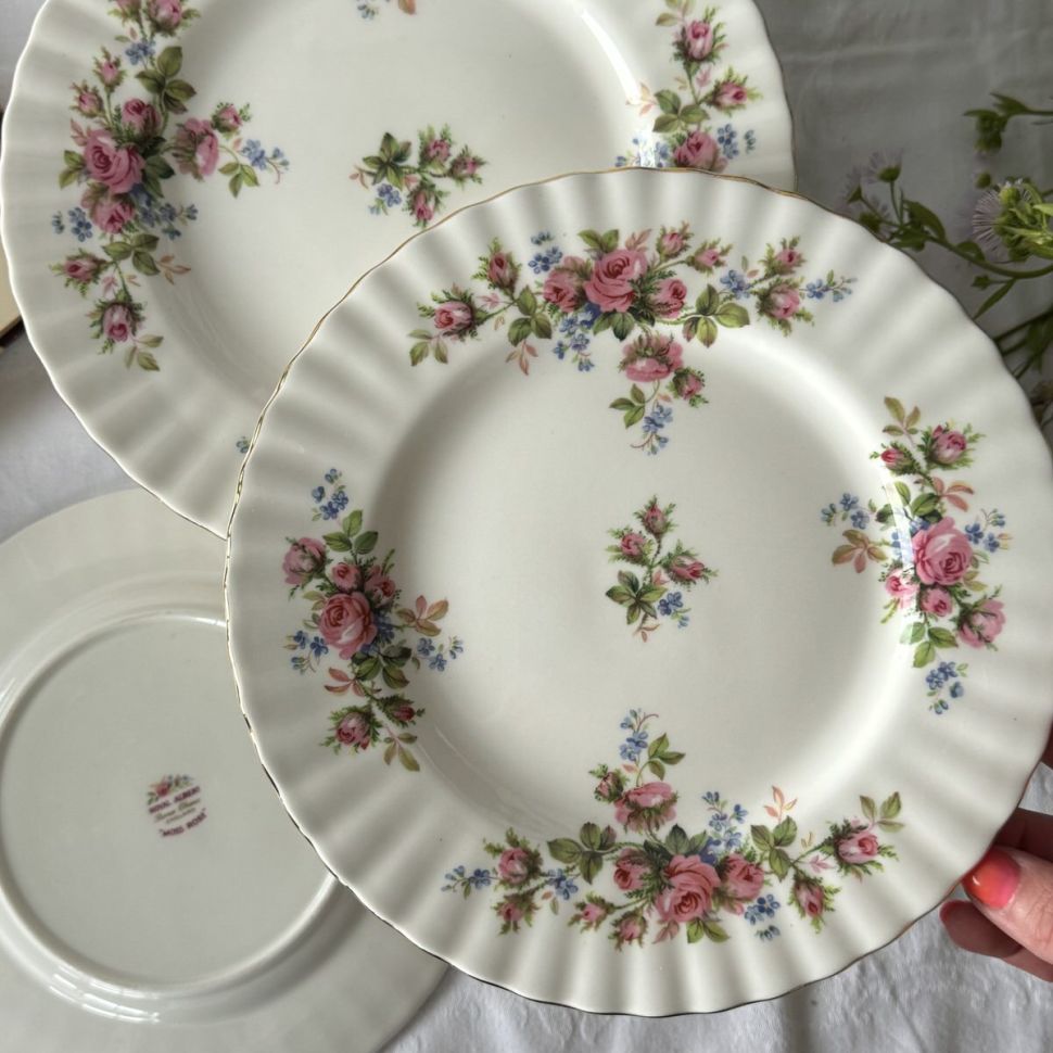 Тарелка Royal Albert Moss Rose 21 см Англия 1960-1970 гг.  