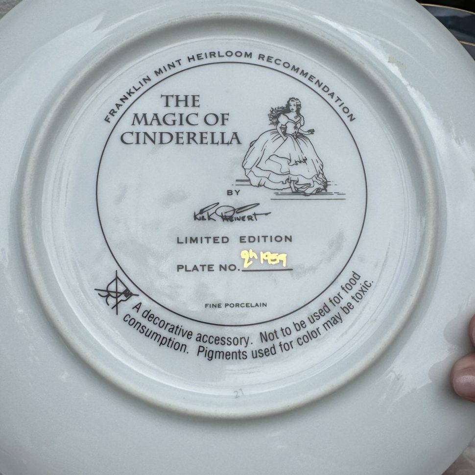 Тарелка Franklin Mint Золушка The Magic of Cinderella номерная 21 см Англия 1980 г.