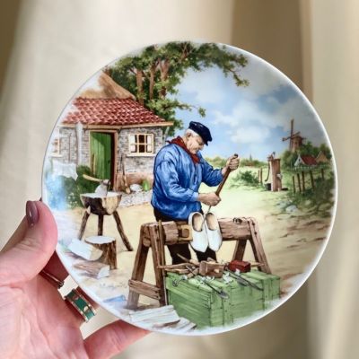 Тарелка 17 см Royal Schwabap Мастер кломпов фарфор Голландия