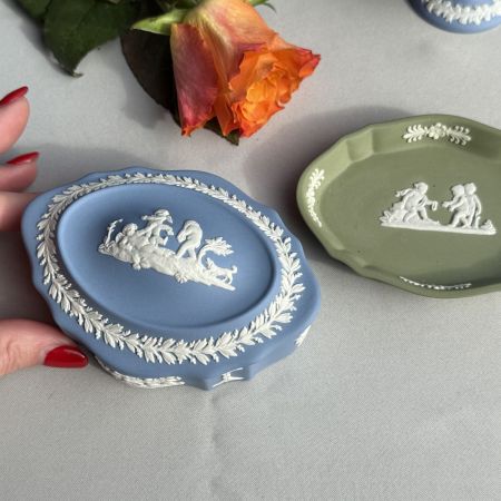 Шкатулка Wedgwood 12 см бисквитный фарфор Англия 
