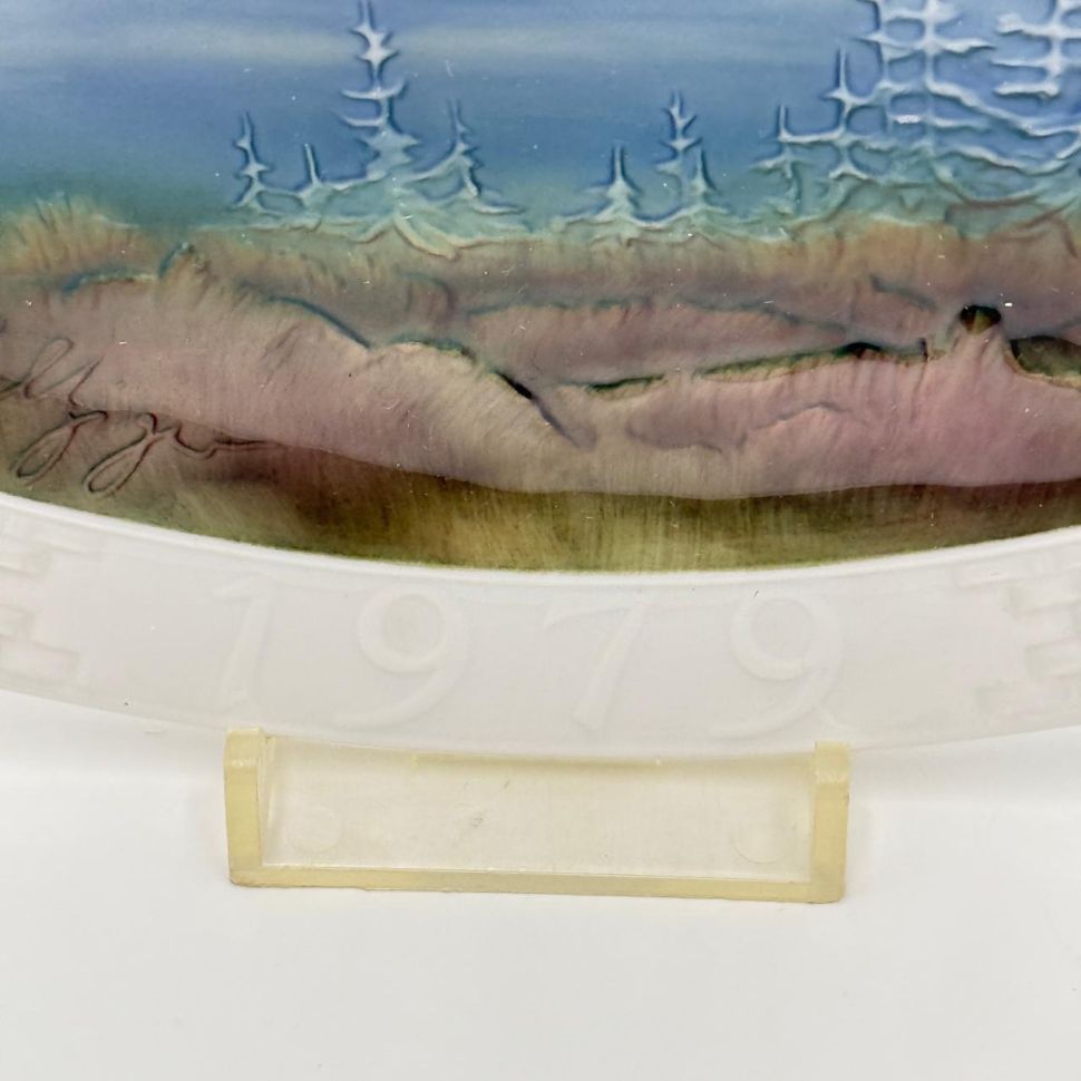 Тарелка панно Hutschenreuther 26 см Лебеди 1979 г Германия