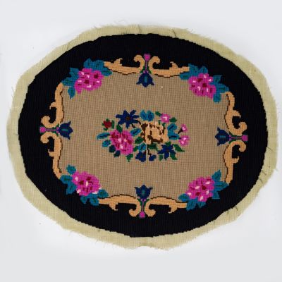 Вставка на подушку или мебель ручная вышивка