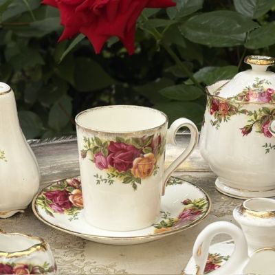 Чайная пара Royal Albert Old Country Roses 150 мл фарфор Англия 