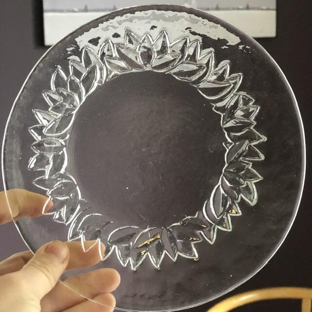 Тарелка плоская 19 см Pukeberg листья хрусталь Швеция