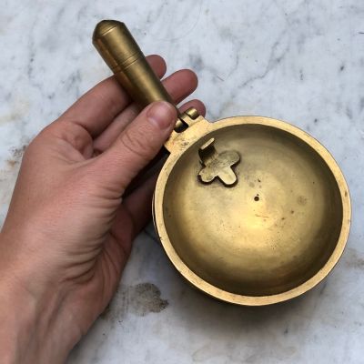 Пепельница 18 см латунь