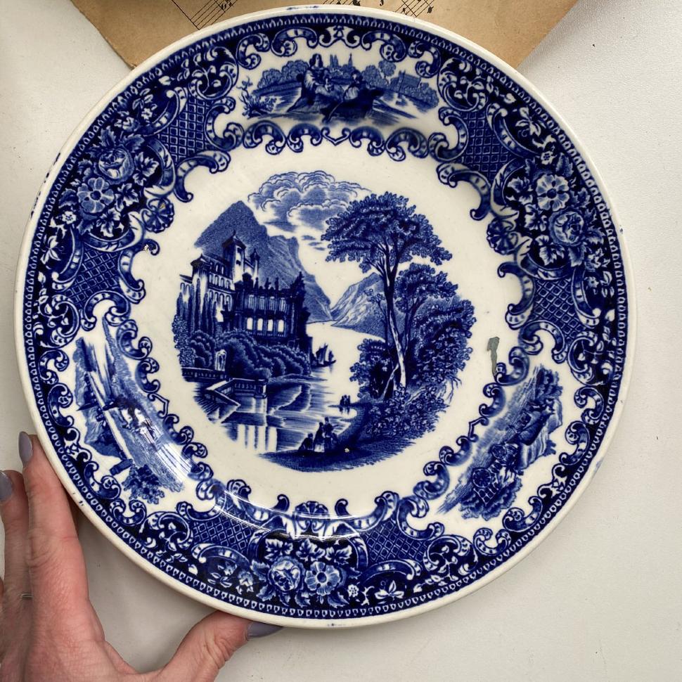 Тарелка Maastricht Royal Sphinx Old England 24 см Голландия