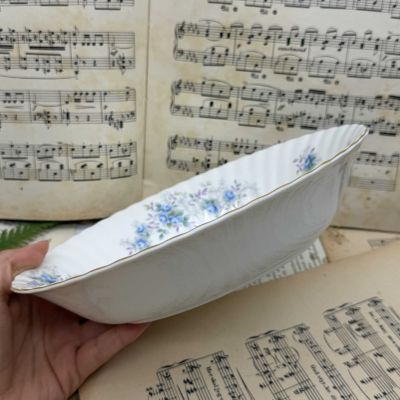 Салатник овальный Royal Albert Blue Blossom 23 см Англия