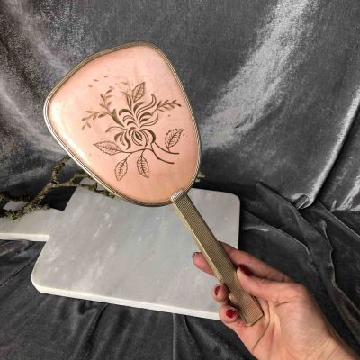 Зеркало с ручкой