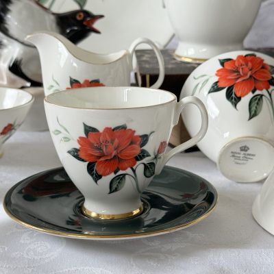 Кофейная пара Royal Albert Tahiti 1950-1960 гг 150 мл Англия