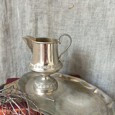 Молочник с каймой в горошек