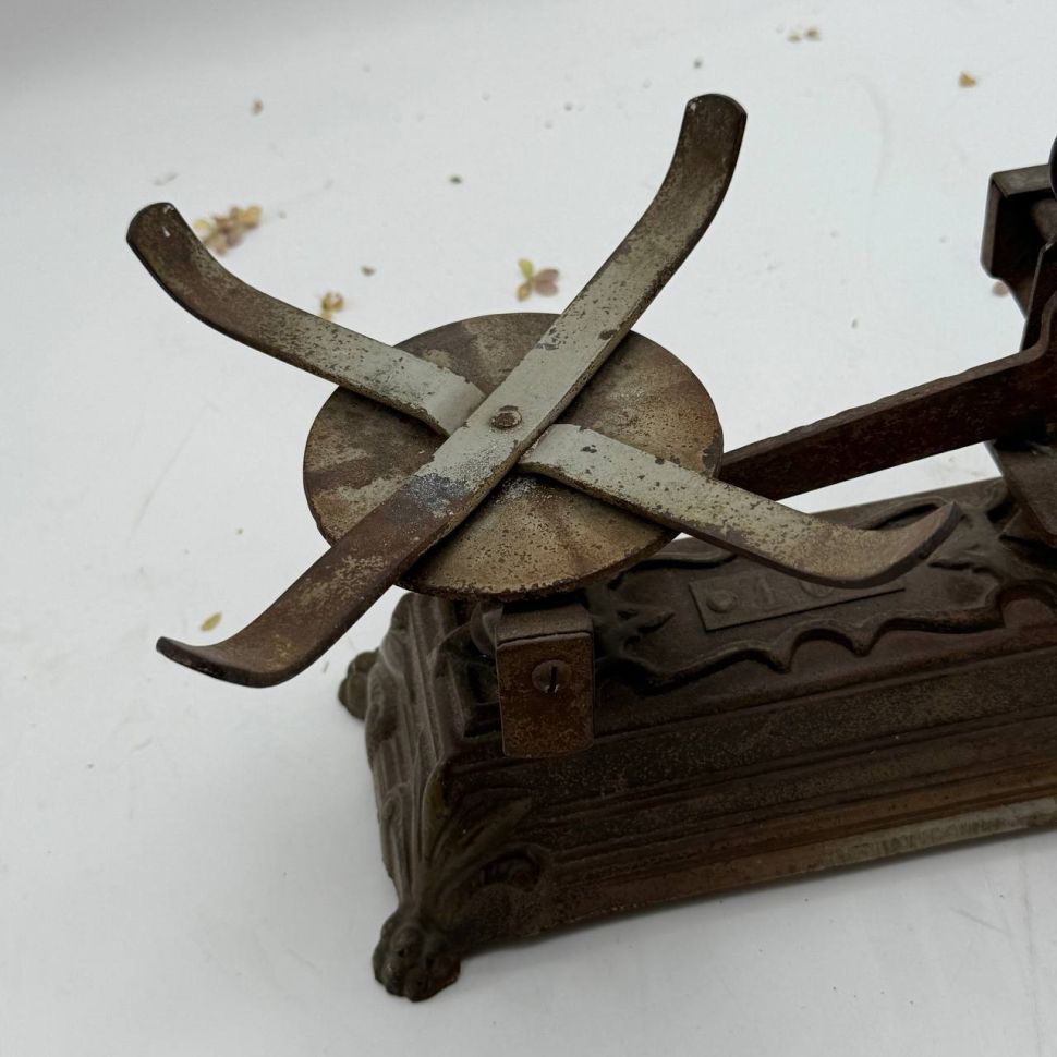 Весы рыночные старинные без чаш на 10 кг чугун