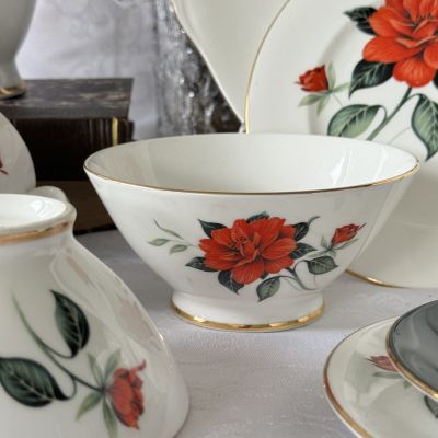 Сахарница Royal Albert Tahiti 1950-1960 гг 12 см Англия