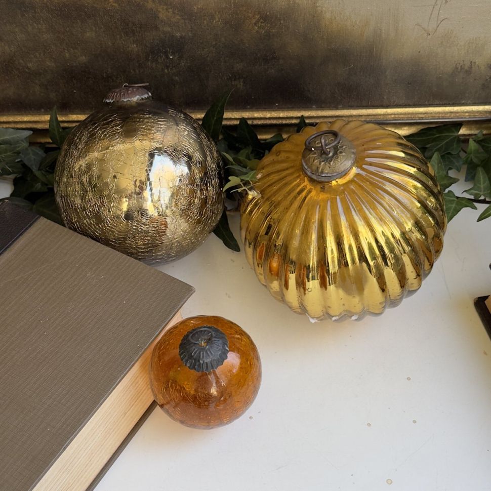 Елочная игрушка Шар гигант золотой 14 см стекло металл 