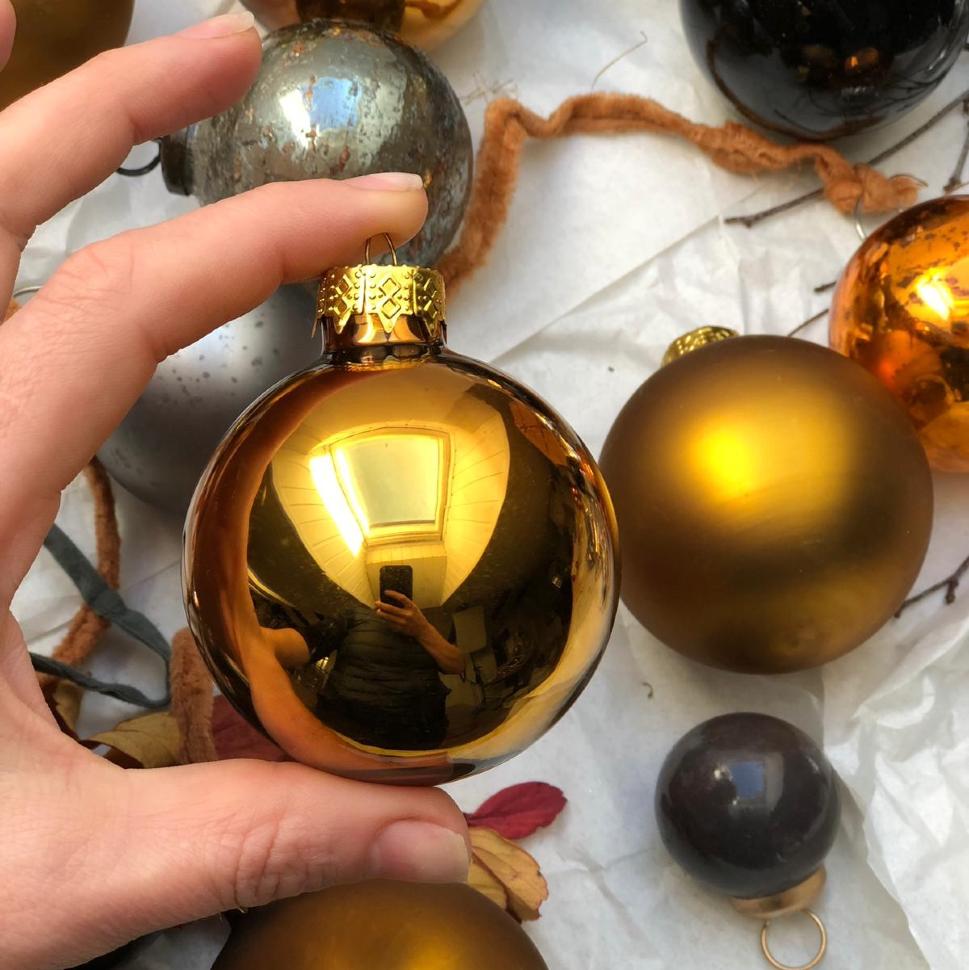 Шар елочный малый глянцевый Золотой