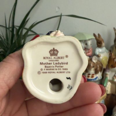Статуэтка Beatrix Potter Mother Ladybird Англия 